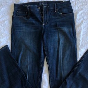 Low rise jeans